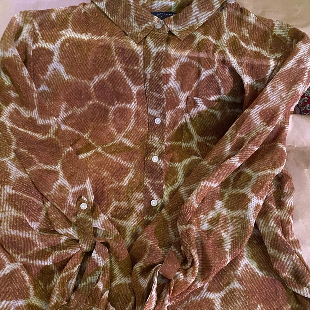 Soft Giraffe Print Blouse